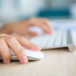 Офисные сотрудники массово готовят запасные планы на случай увольнения