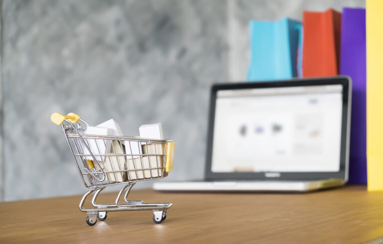 Маркетплейсы теряют селлеров: независимый e-commerce растет быстрее рынка
