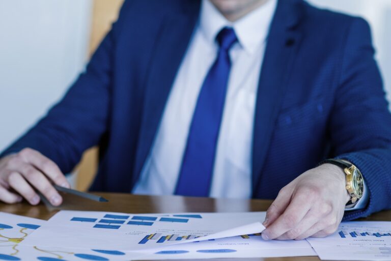 Сбер возглавил рейтинг Forbes: кто еще вошел в топ прибыльных компаний России