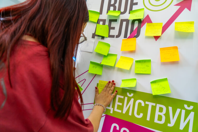«Вы будете спасать мир»: как работает агентство корпоративных игр